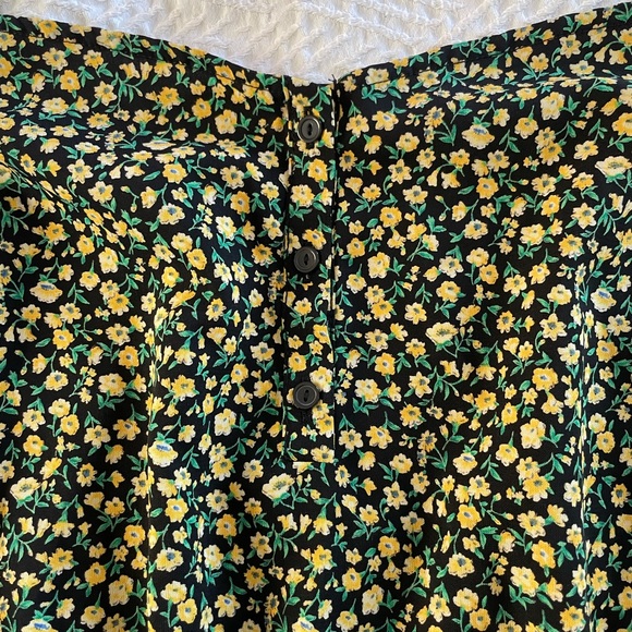 X Large Gibson Floral Top - Picture 5 of 7